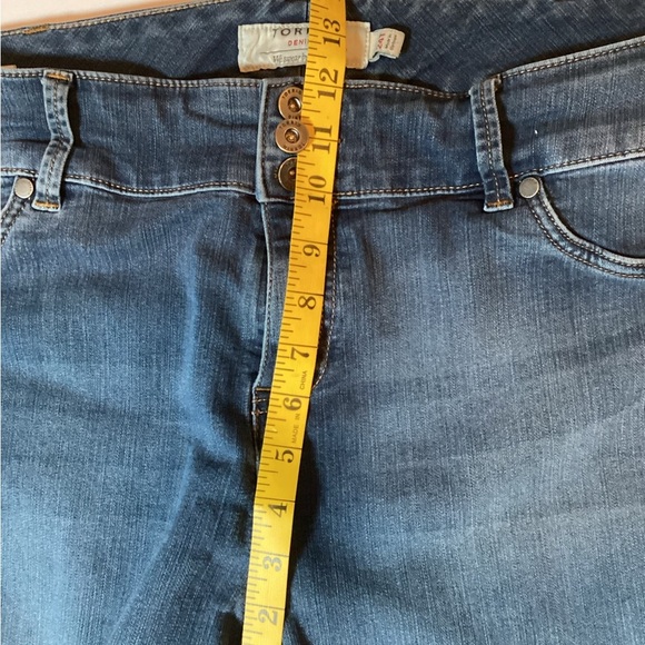Torrid Women's Dark Blue Skinny Jeans, Size 24T - Picture 7 of 9